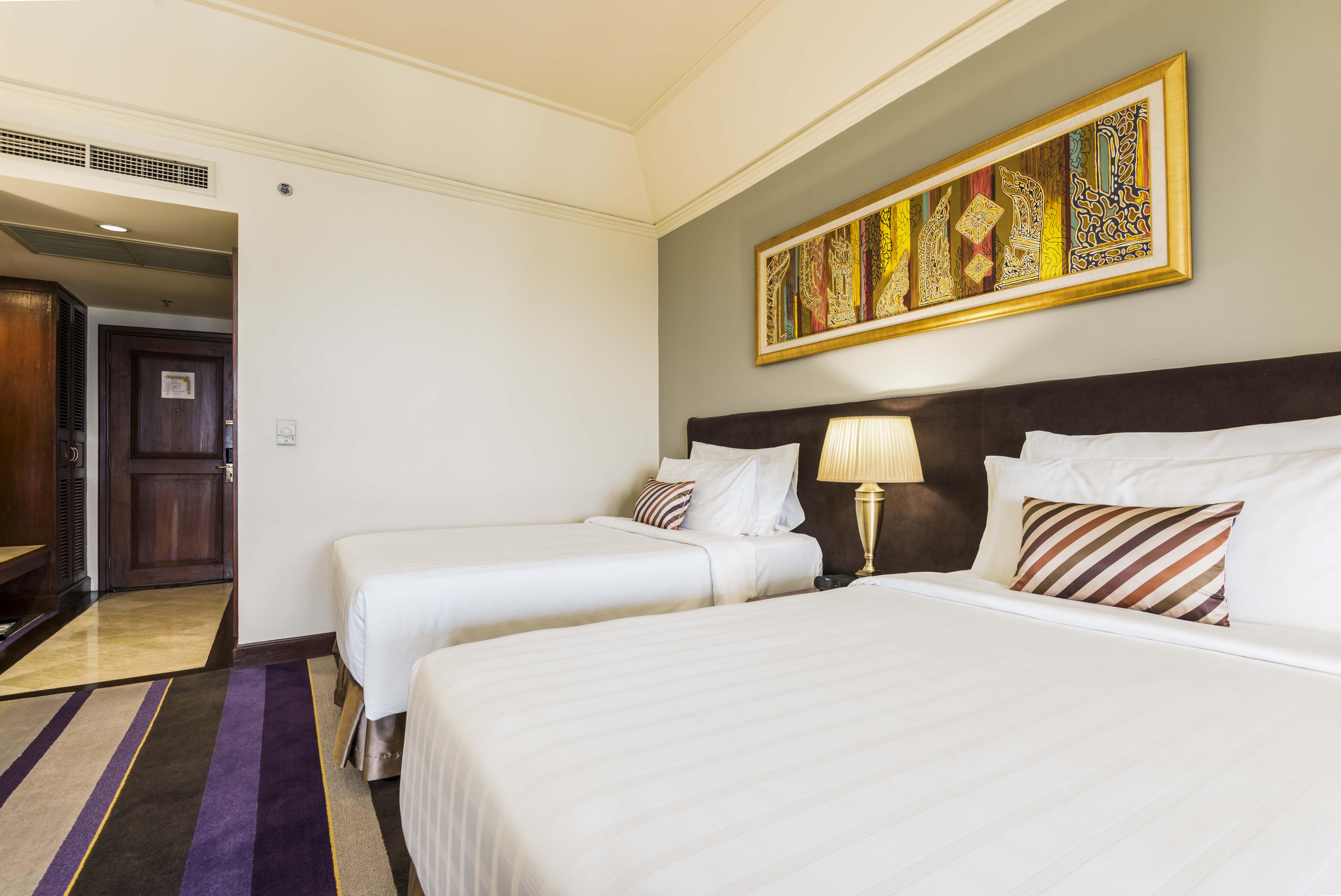 Chatrium Hotel Royal Lake Yangon Esterno foto