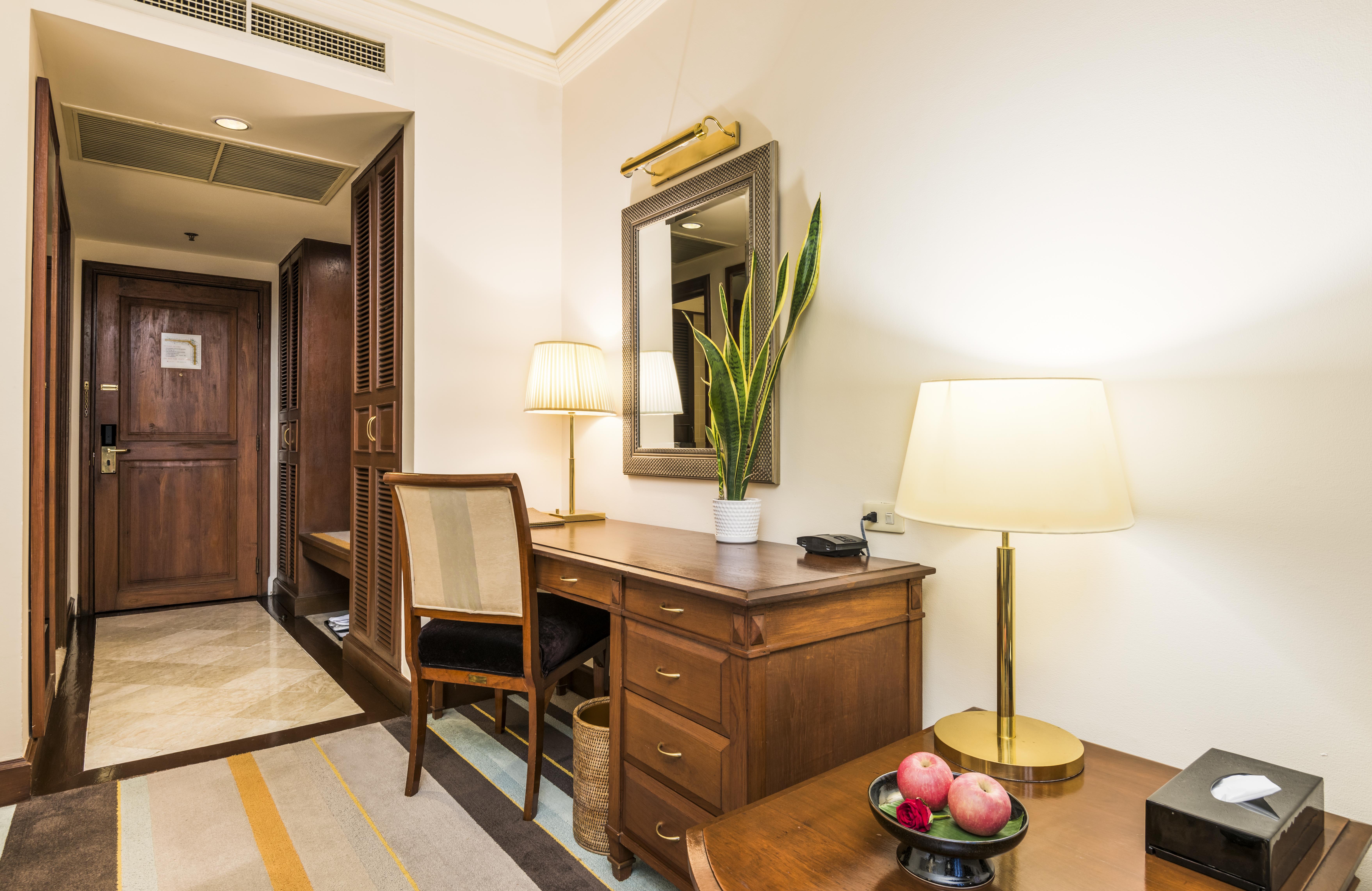 Chatrium Hotel Royal Lake Yangon Esterno foto
