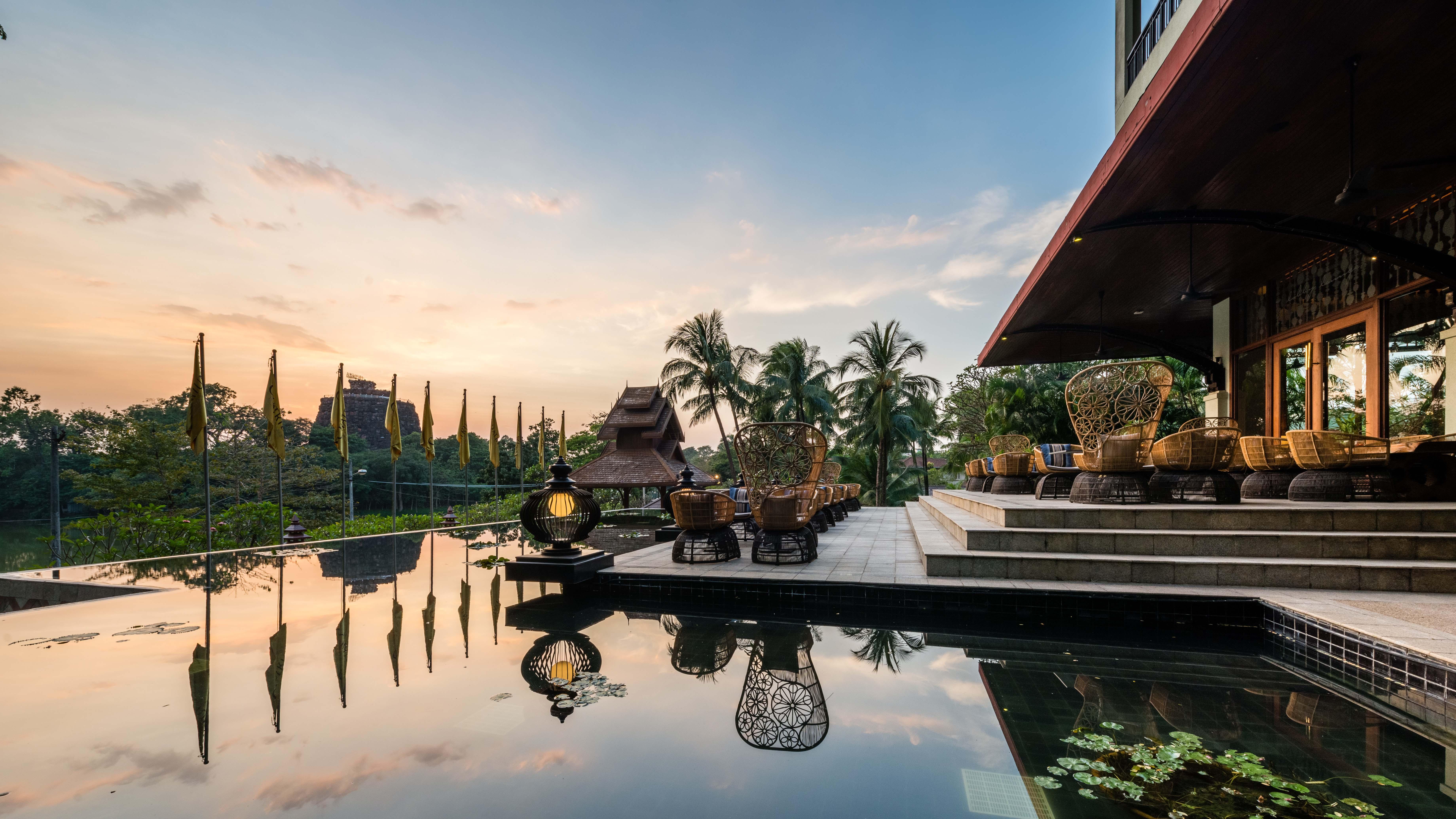 Chatrium Hotel Royal Lake Yangon Esterno foto