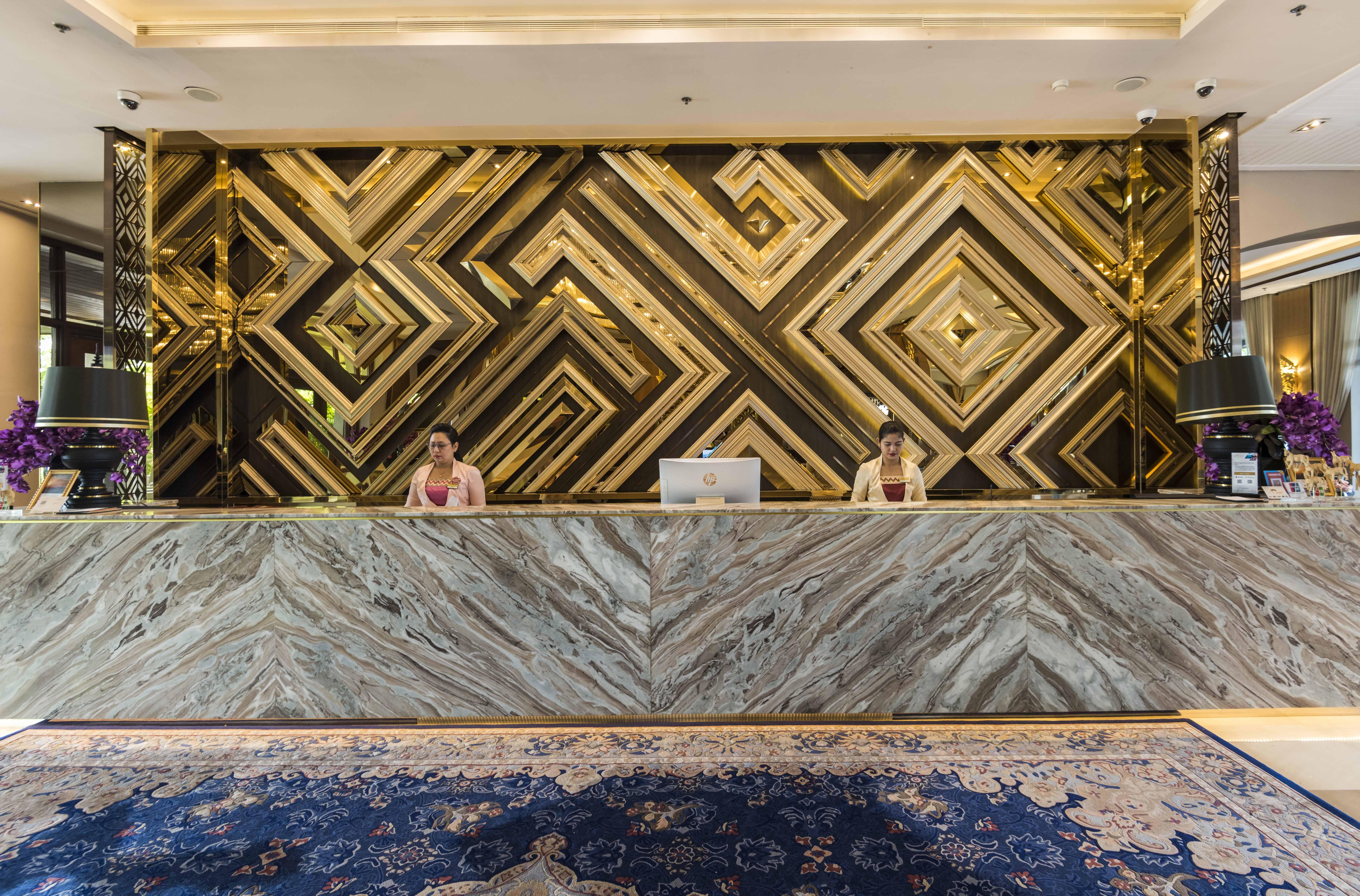 Chatrium Hotel Royal Lake Yangon Esterno foto